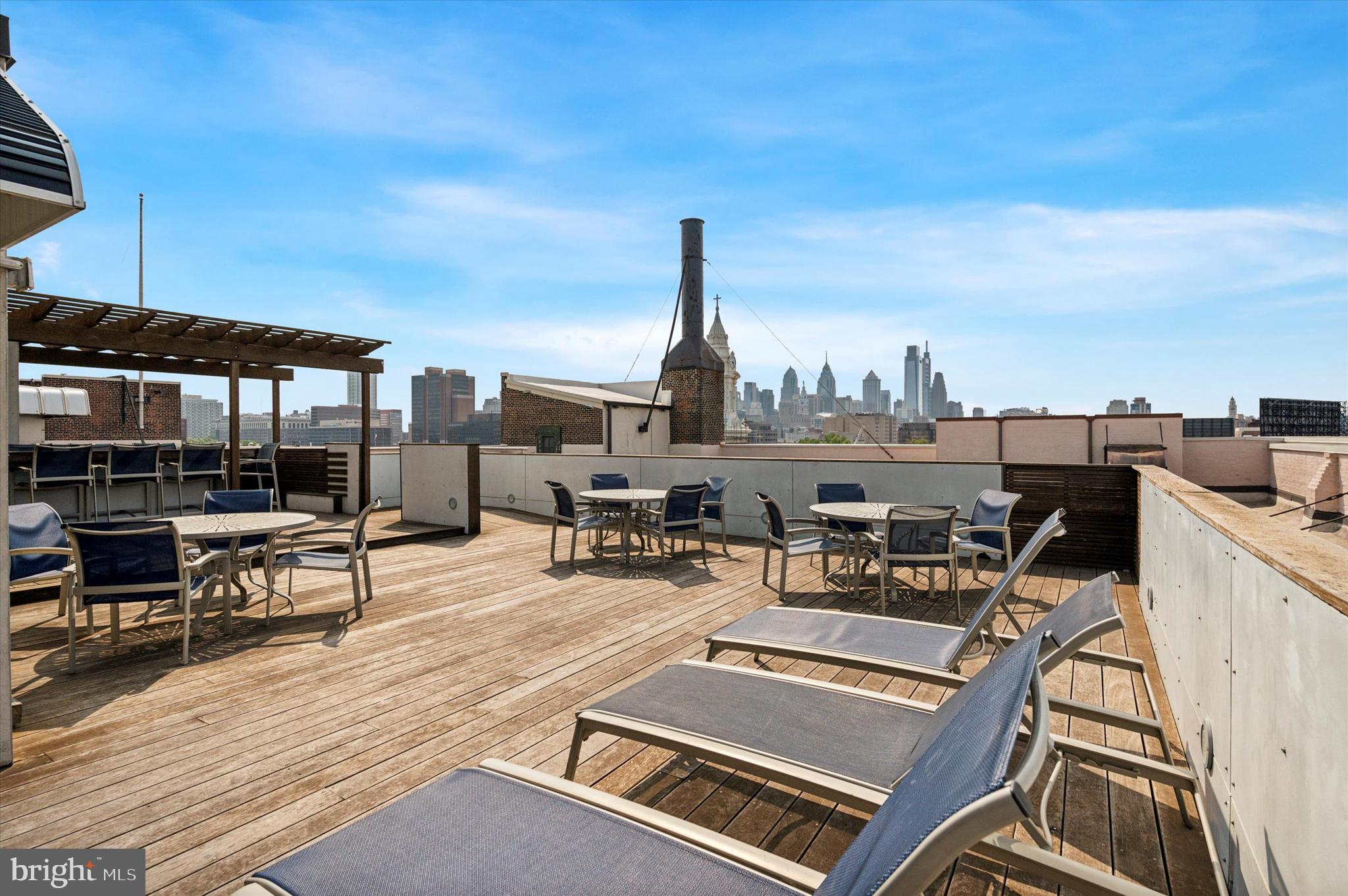 315 New Street, Unit 104 Philadelphia, PA 19106 - Photo 17 of 21