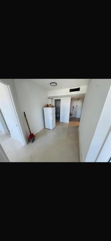 1130 11th Street, Unit 6J Miami Beach, FL 33139 - Photo 16 of 18 a view of a living room