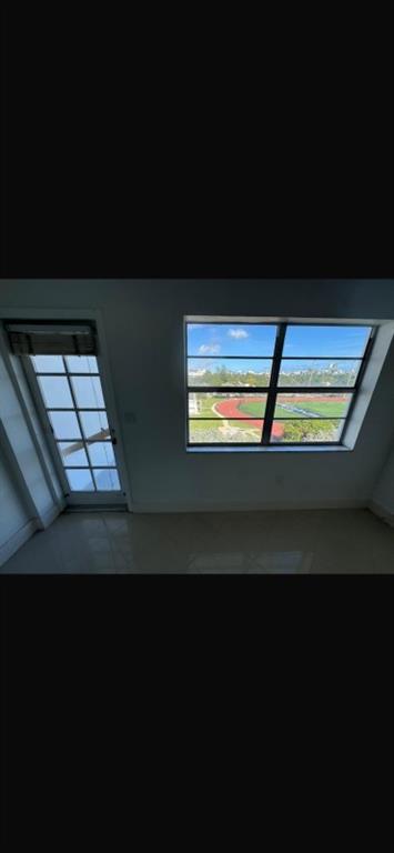 1130 11th Street, Unit 6J Miami Beach, FL 33139 - Photo 10 of 18
