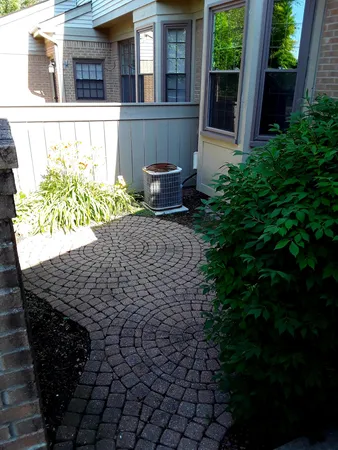 $1,900 | 38640 Evonshire, Farmington Hills, MI 48331