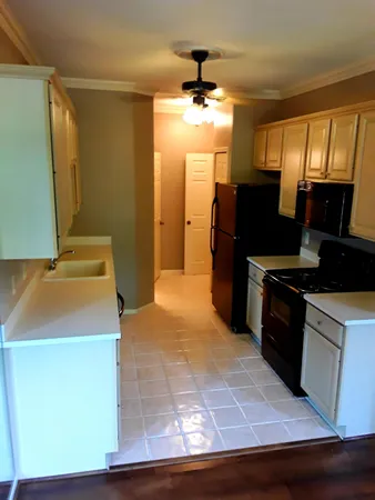 $1,900 | 38640 Evonshire, Farmington Hills, MI 48331