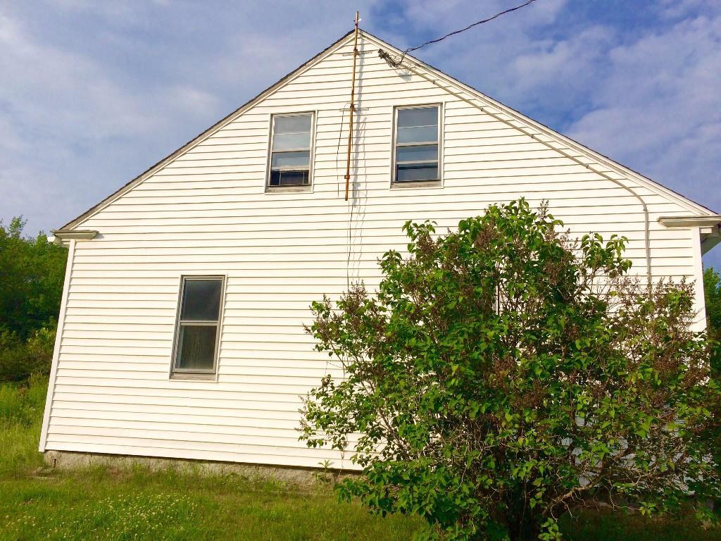 143 Tremont Road Bass Harbor, ME 04653 - Photo 4 of 29 Exterior side of cape.