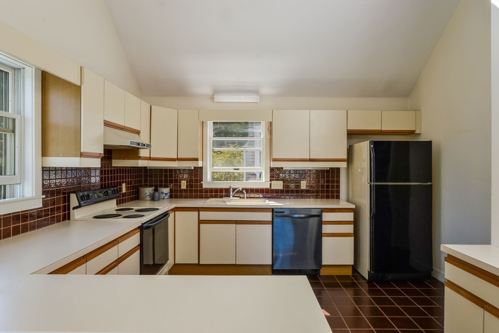 114 Tupper Road, Unit 1A Sandwich, MA 02563 - Photo 12 of 28 Gallery Image 12