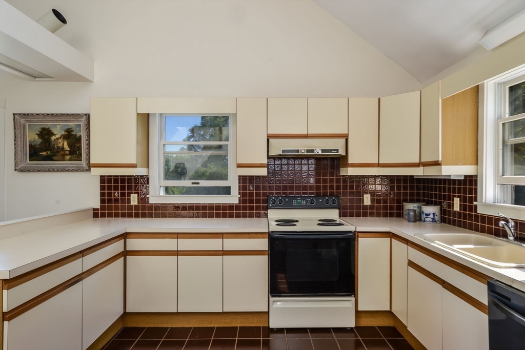 114 Tupper Road, Unit 1A Sandwich, MA 02563 - Photo 13 of 28 Gallery Image 13
