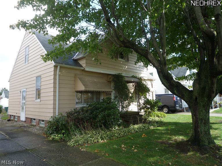 709 Dickerson Road Willowick, OH 44095 - Photo 2 of 12