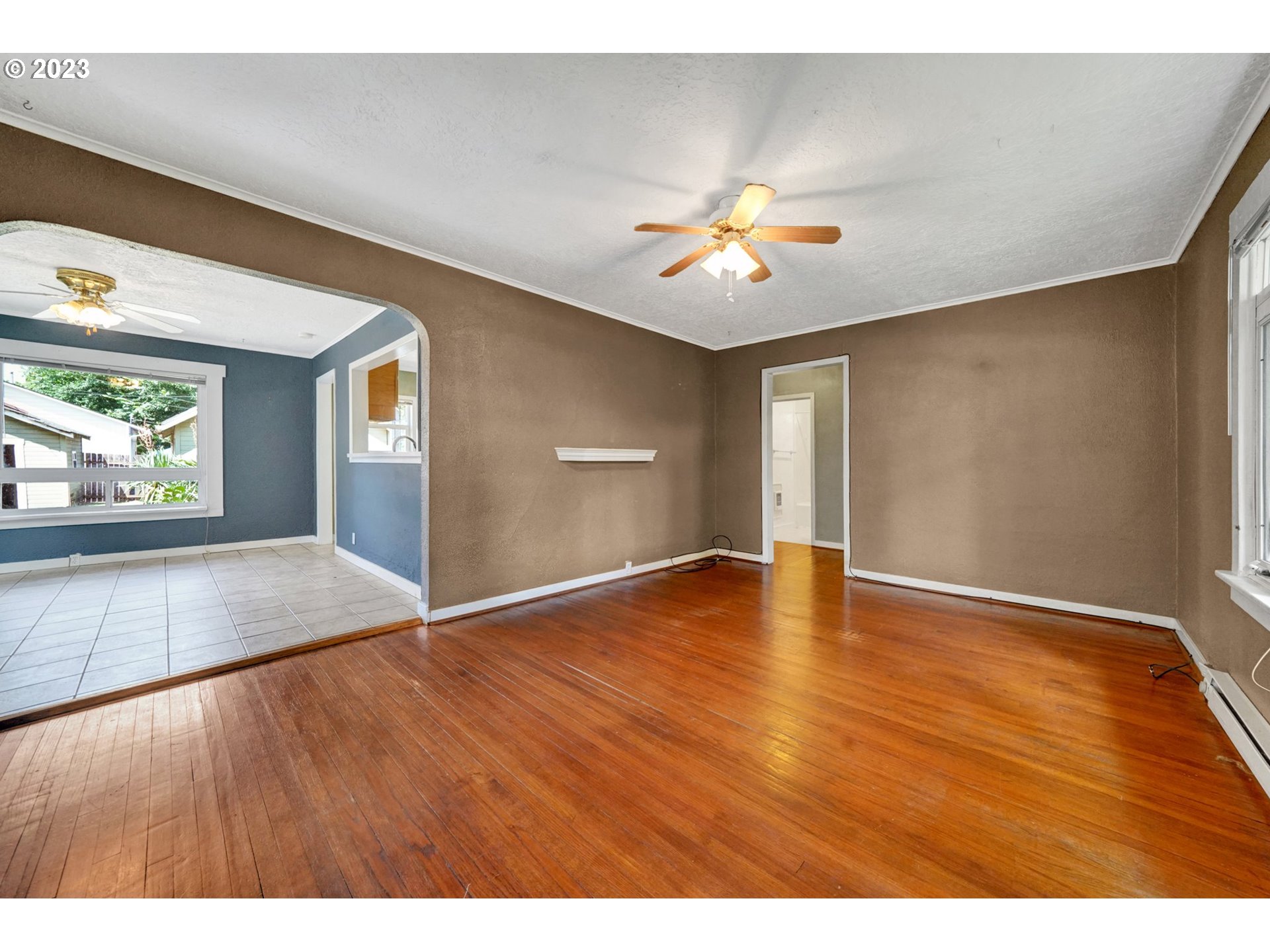 661 18th Avenue Longview, WA 98632 - Photo 4 of 39 a view of empty room with wooden floor