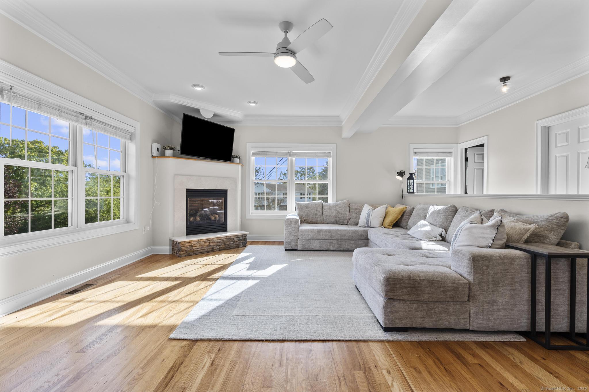 44 Meadow View Road New Haven, CT 06512 - Photo 15 of 40