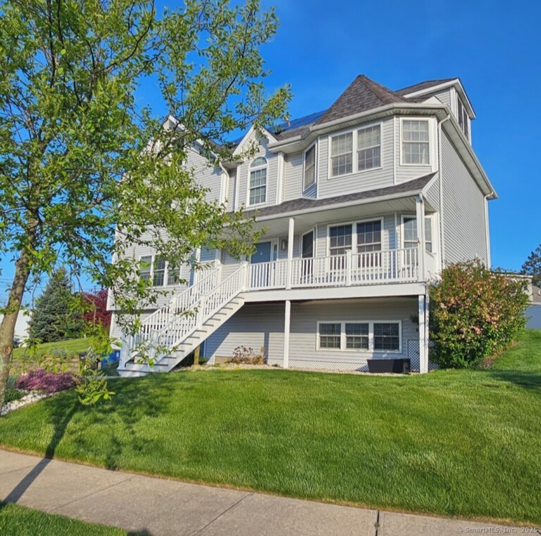 44 Meadow View Road New Haven, CT 06512 - Photo 2 of 40