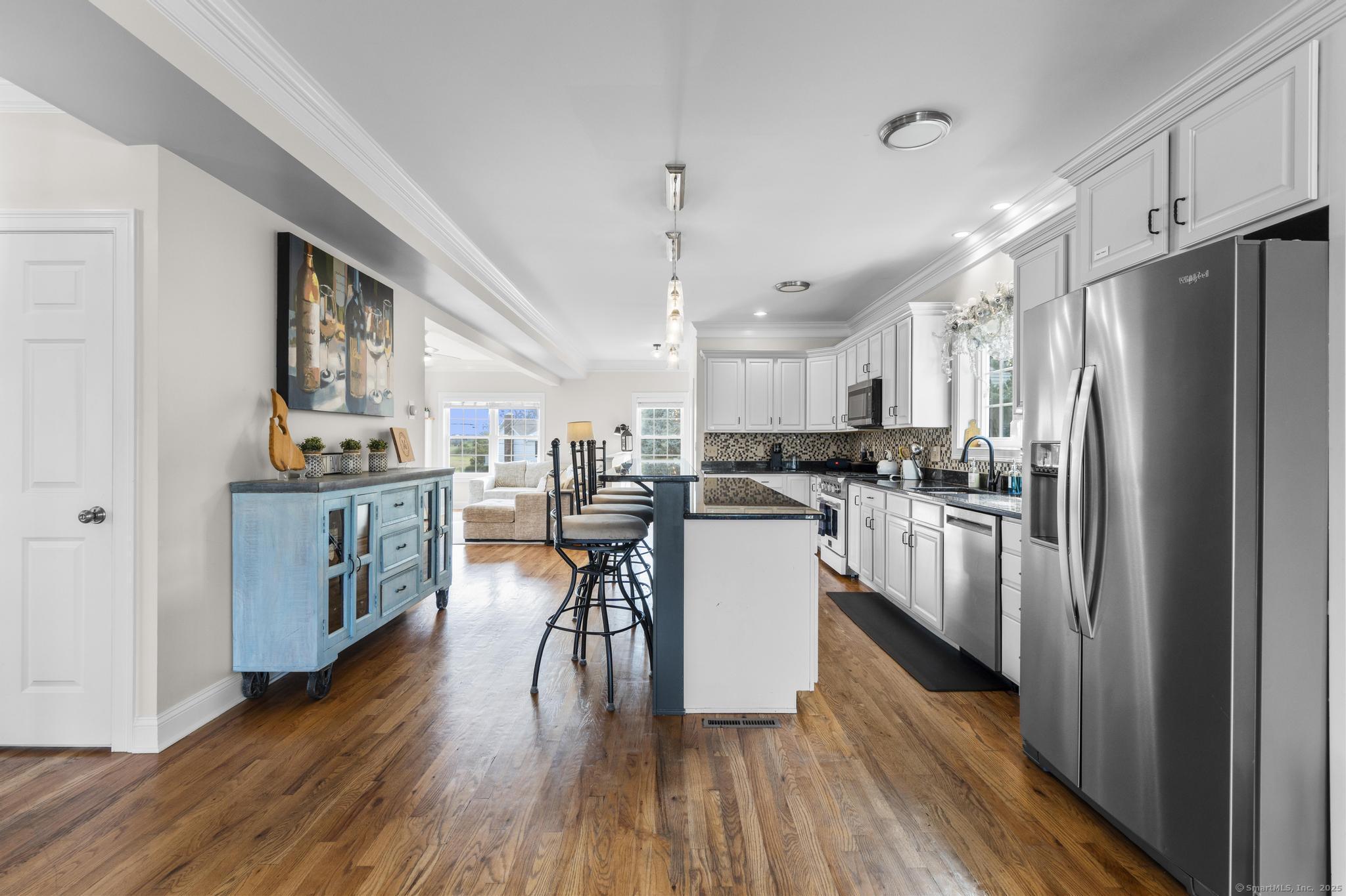 44 Meadow View Road New Haven, CT 06512 - Photo 22 of 40