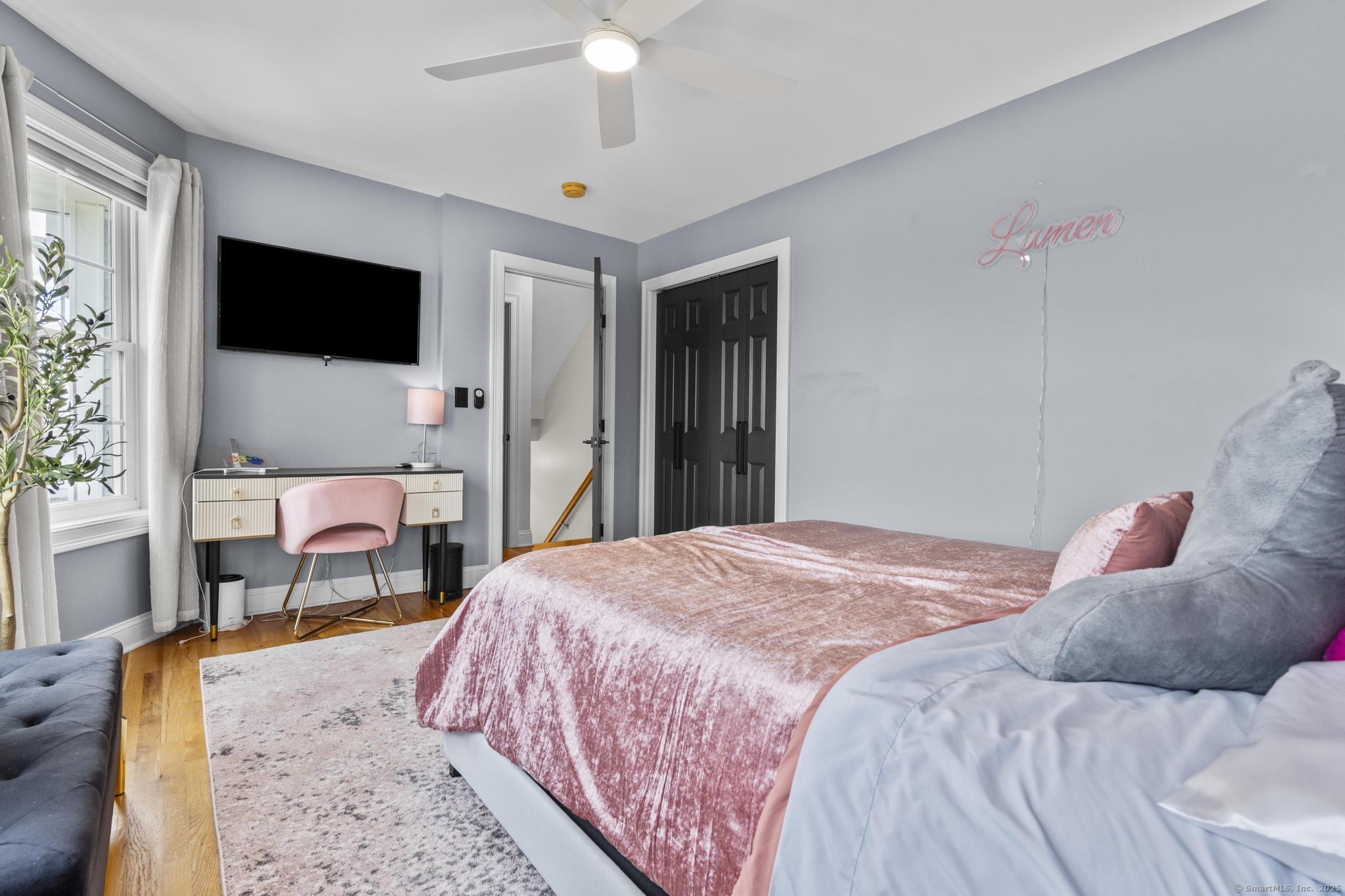 44 Meadow View Road New Haven, CT 06512 - Photo 32 of 40