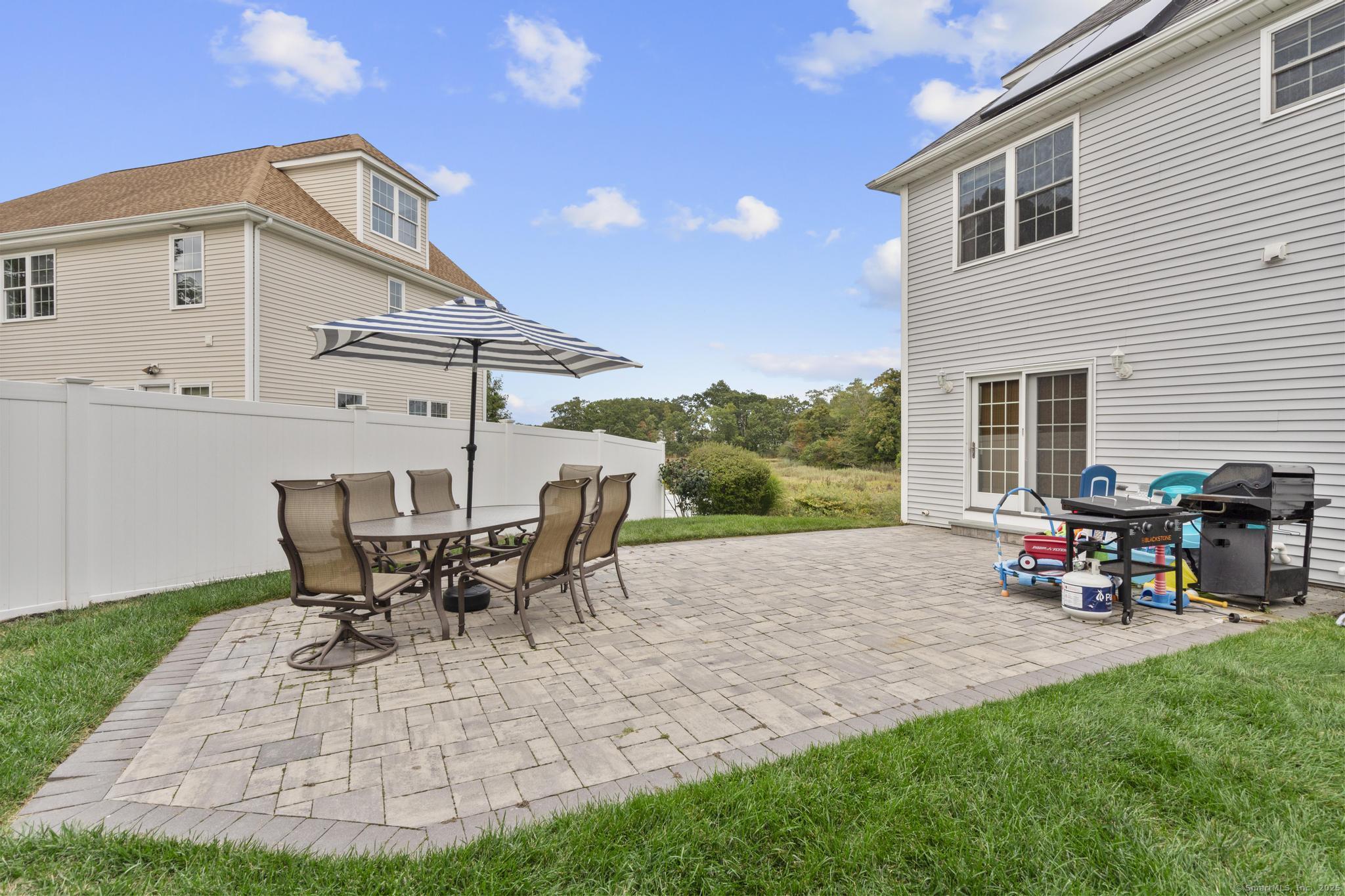 44 Meadow View Road New Haven, CT 06512 - Photo 39 of 40