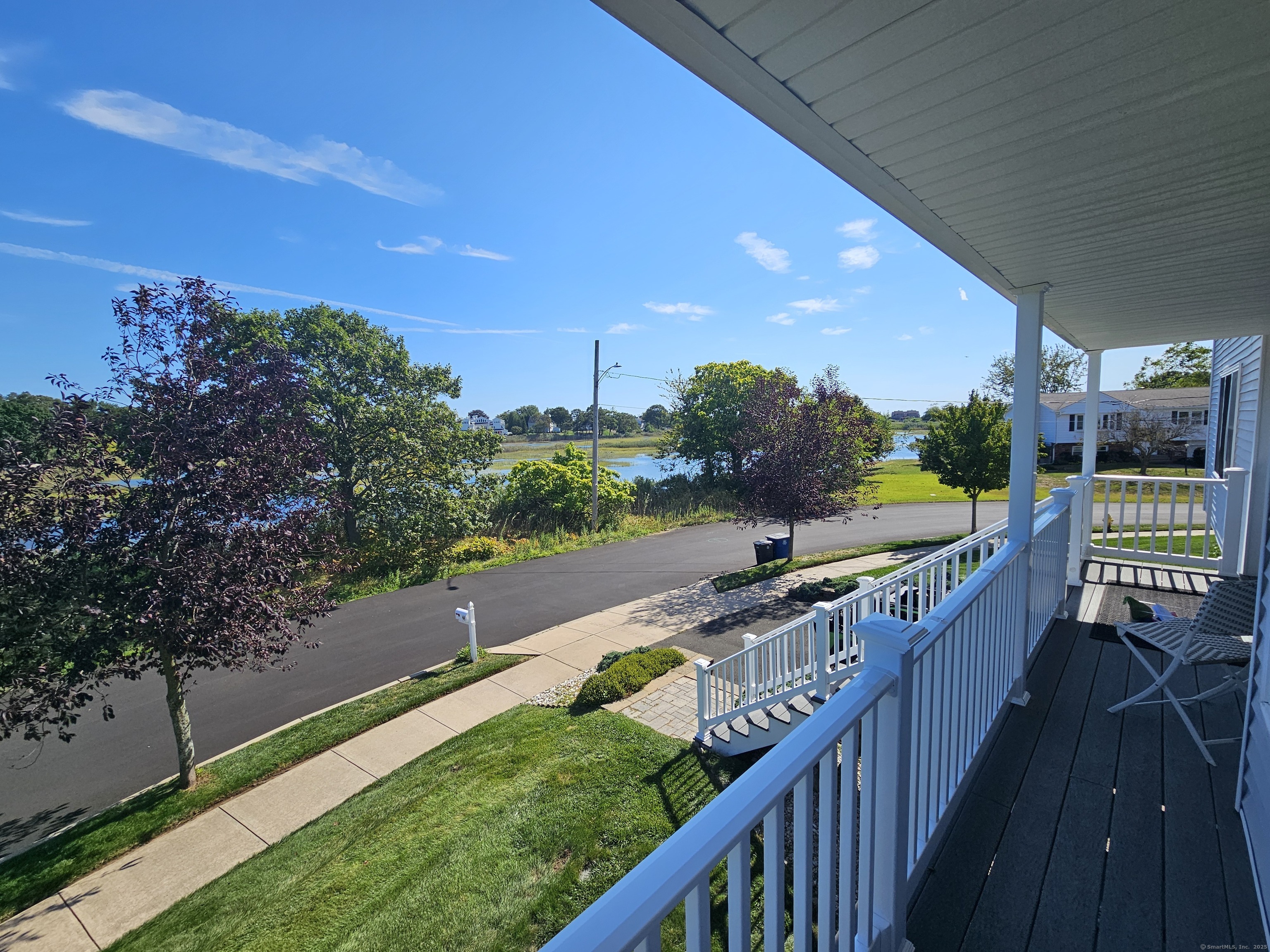 44 Meadow View Road New Haven, CT 06512 - Photo 6 of 40