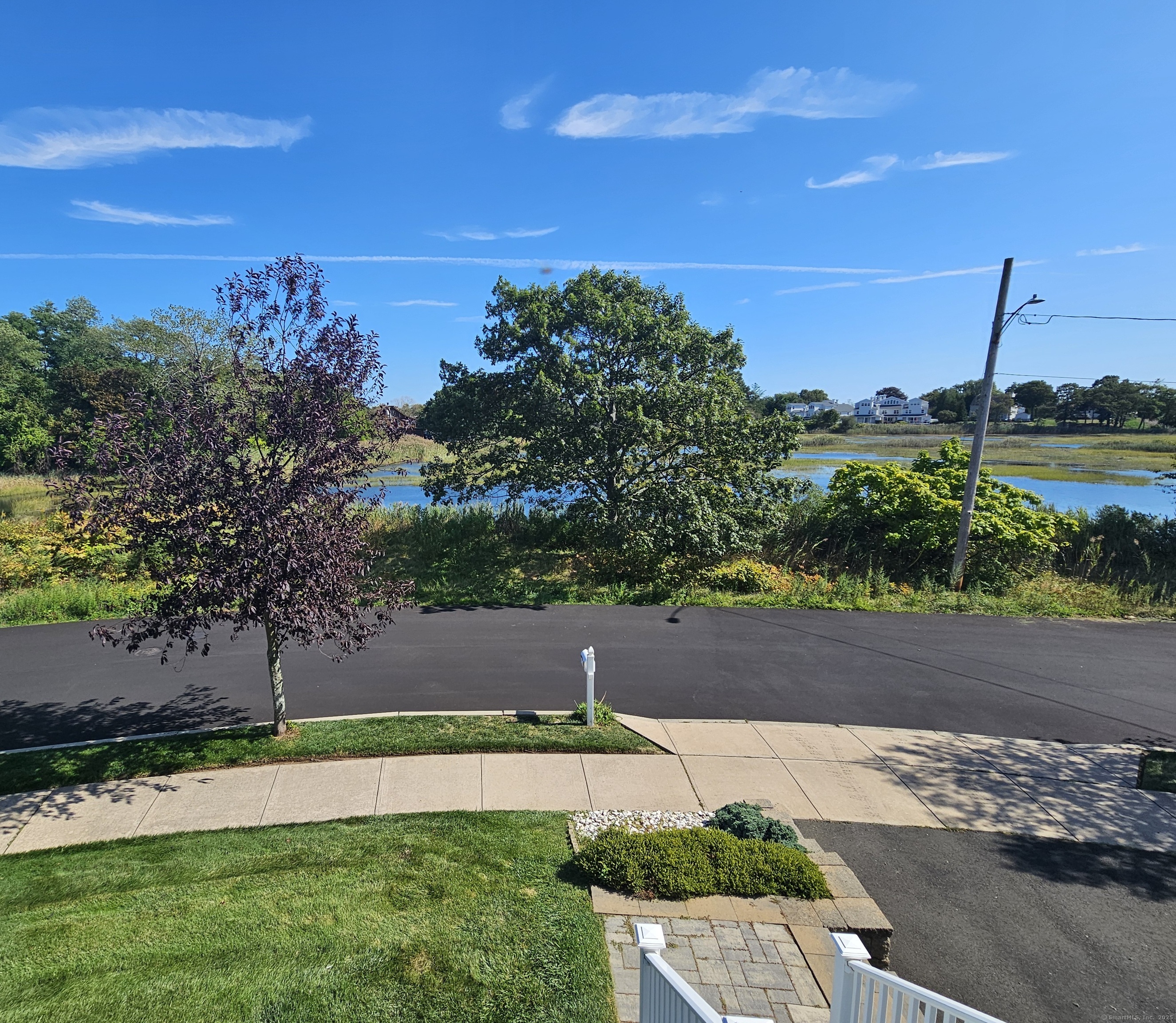 44 Meadow View Road New Haven, CT 06512 - Photo 7 of 40