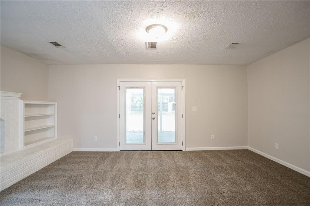 4696 Rockbridge Road Southwest Stone Mountain, GA 30083 - Photo 13 of 31
