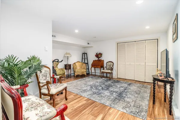 $599,900 | 17 Olde Village Circle, Unit 17, Wallingford, CT 06492