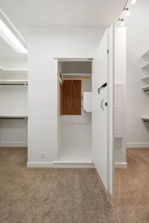 $1,599,999 | 13442 Saddle Back Pass, Austin, TX 78738