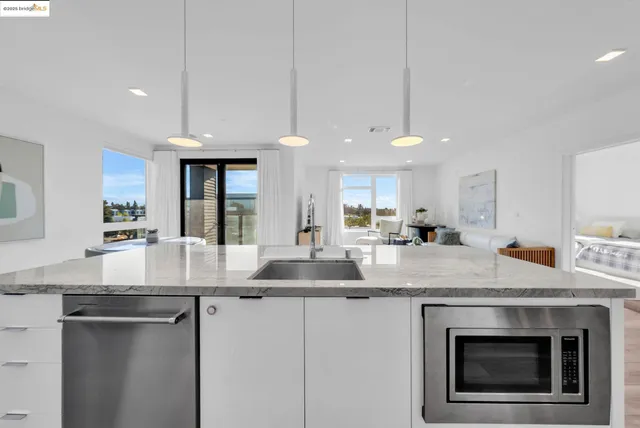 a view of building with yard