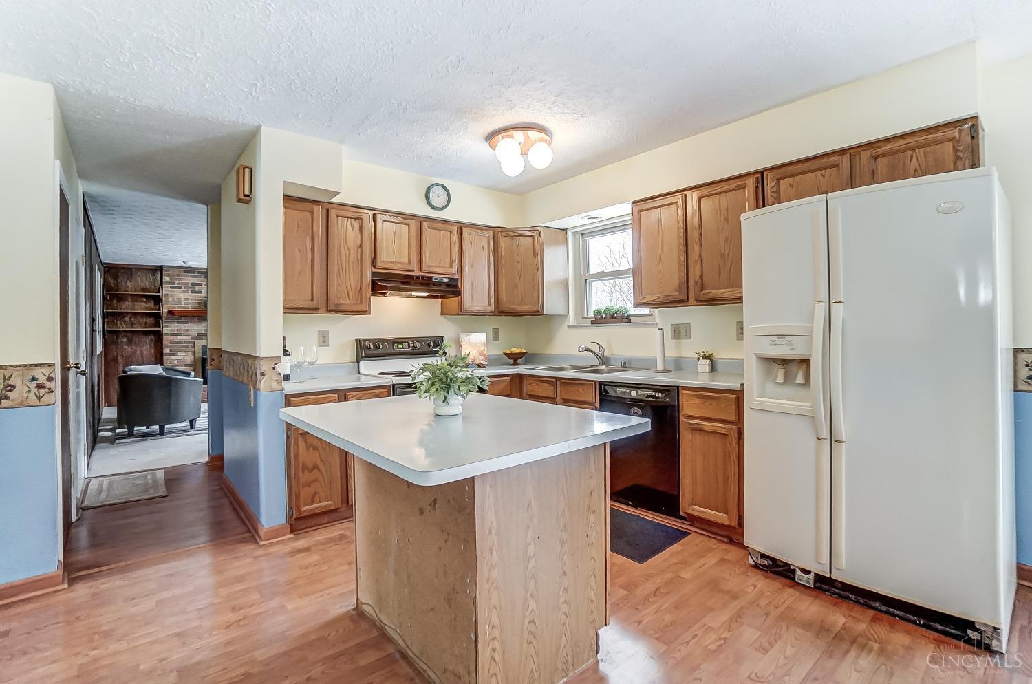 2282 Ebenezer Road Cincinnati, OH 45233 - Photo 10 of 32