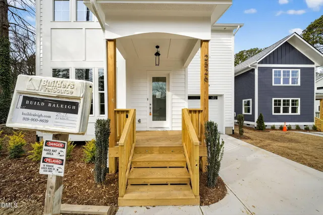 $615,000 | 2526 Prince Drive, Raleigh, NC 27606