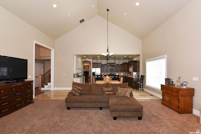 915 Fremont Road Bountiful, UT 84010 - Photo 3 of 10