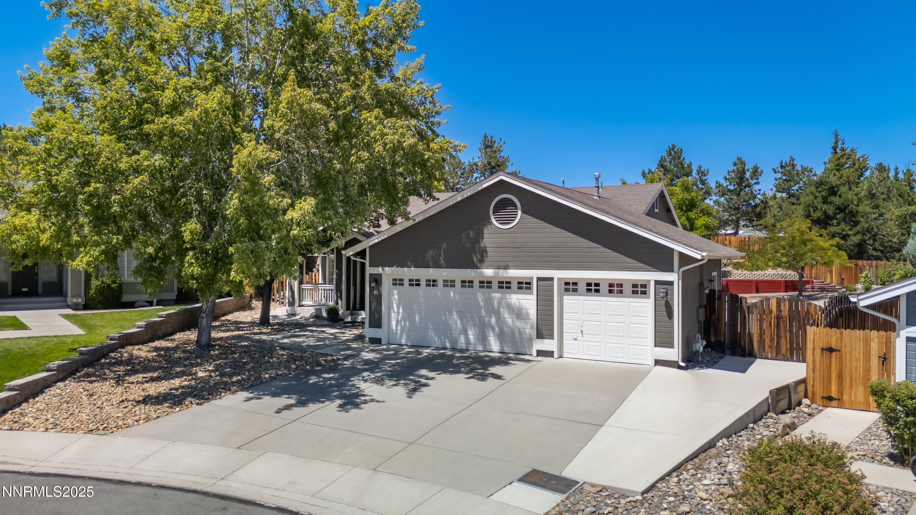 45 Green Spring Court Reno, NV 89511 - Photo 2 of 43 g-1001