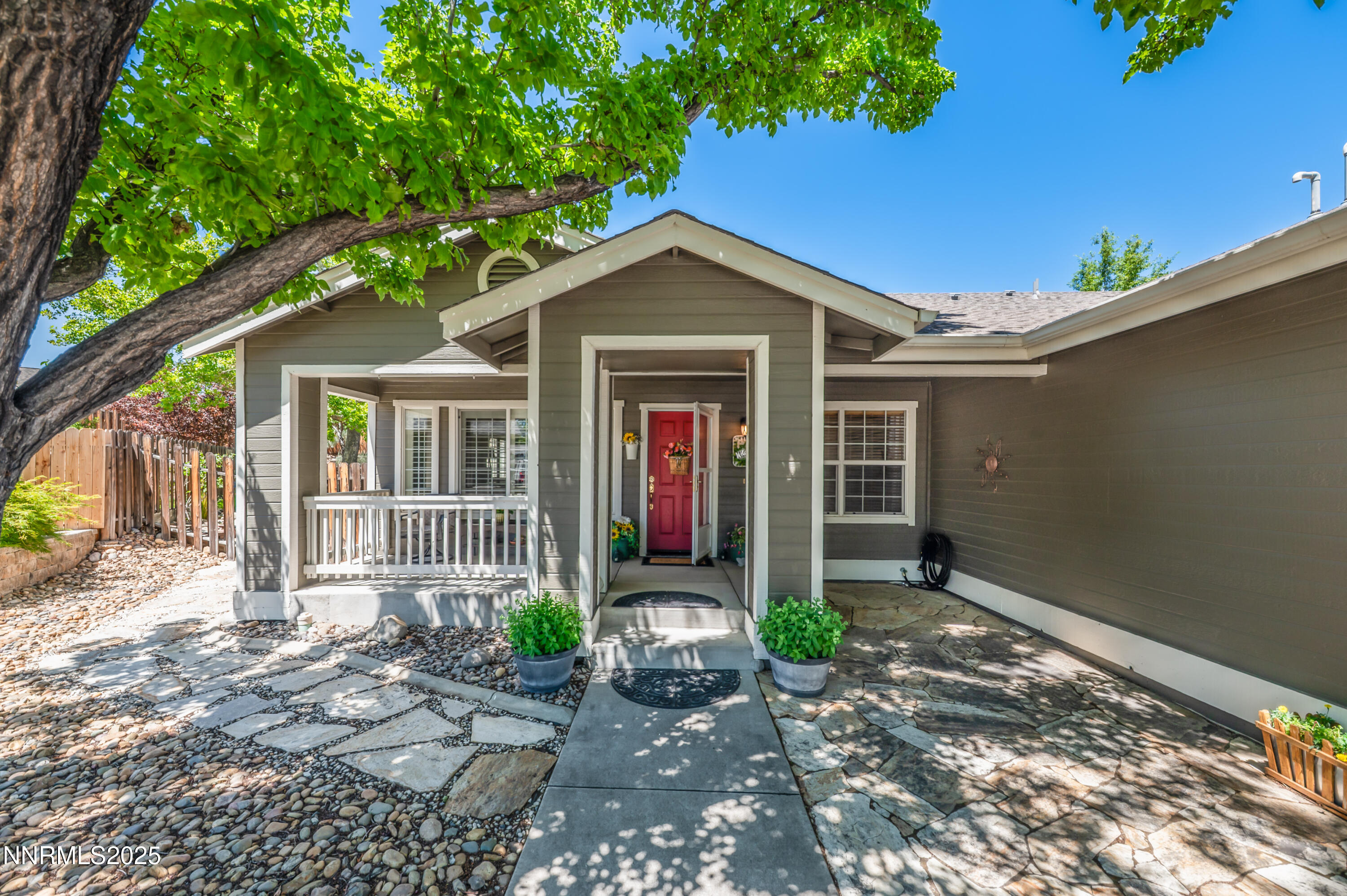 45 Green Spring Court Reno, NV 89511 - Photo 5 of 43 g-1019