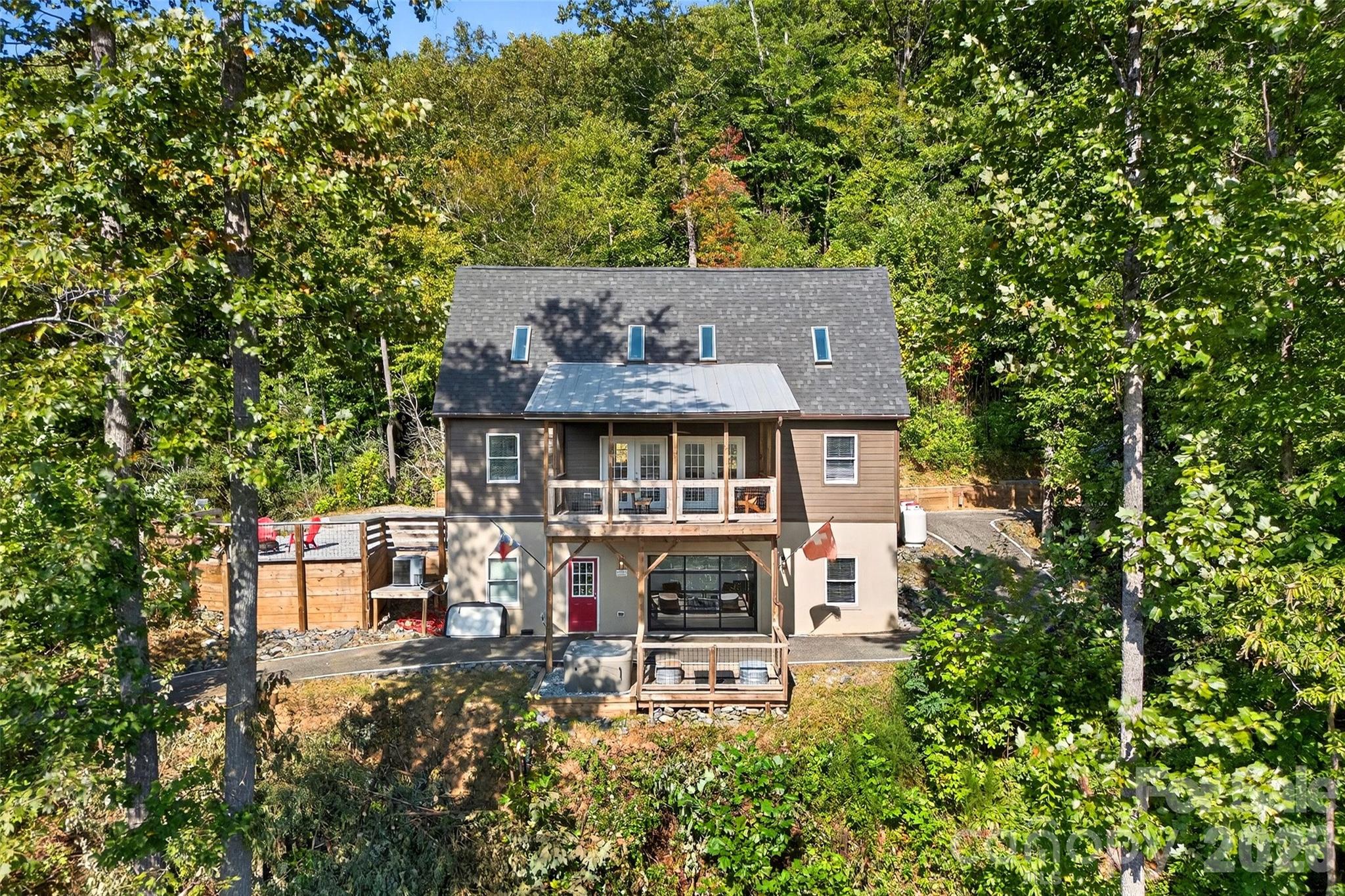 8032 Buck Creek Road Marion, NC 28752 - Photo 2 of 37