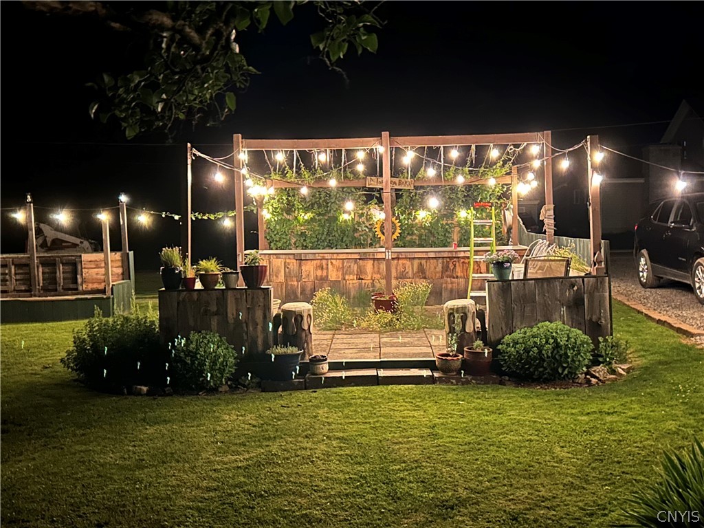 13 Castle Street Vernon, NY 13421 - Photo 6 of 49 Paradise backyard!