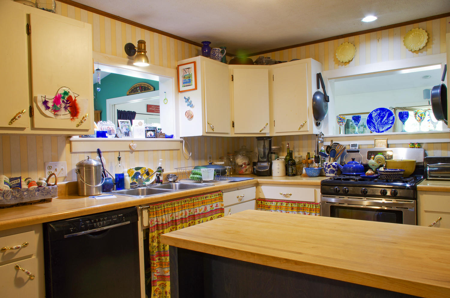 112 Church Turn Road Islesboro, ME 04848 - Photo 8 of 24 Thomas kitchen-4