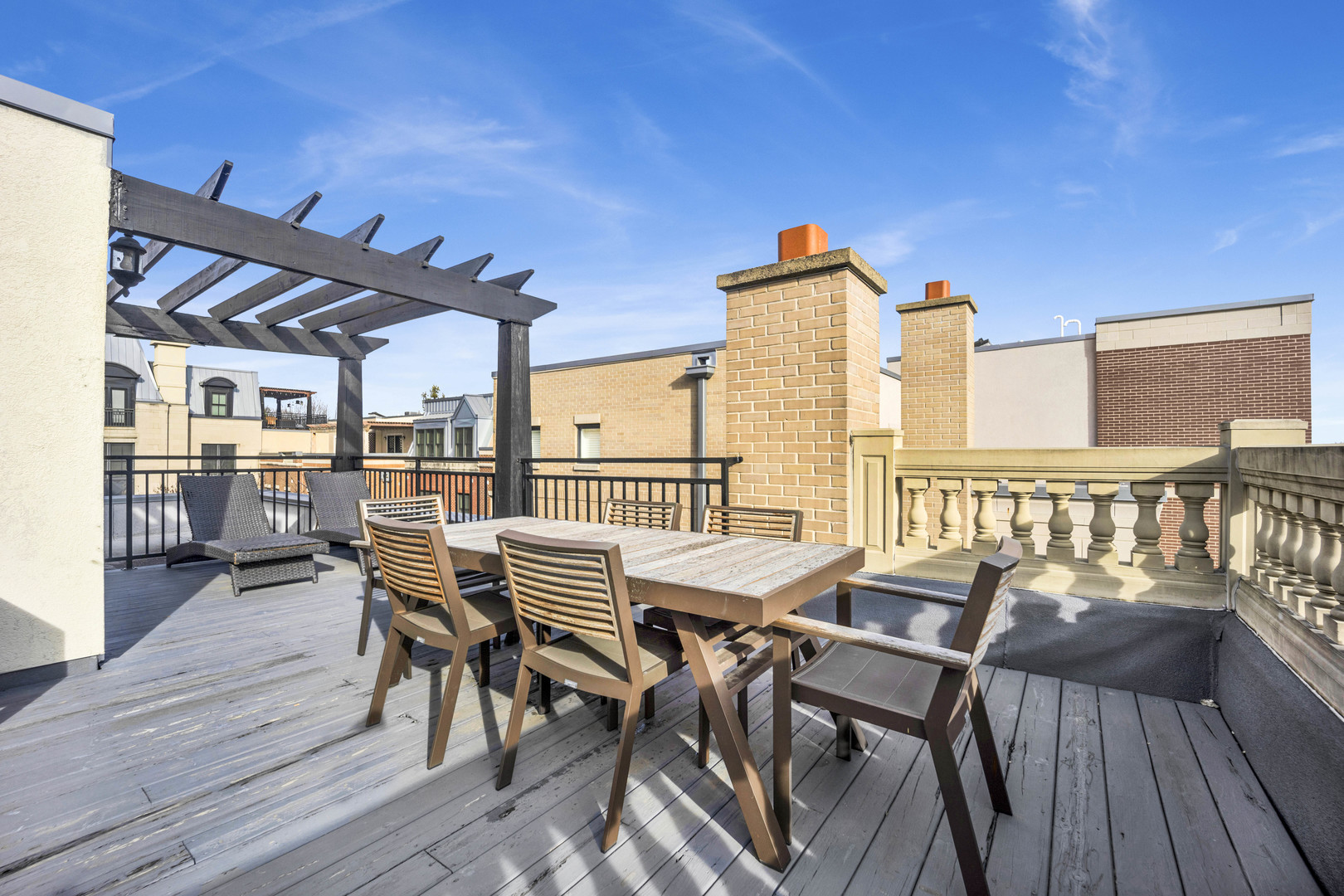 460 Pennsylvania Avenue, Unit C Glen Ellyn, IL 60137 - Photo 34 of 37 an outdoor space with furniture