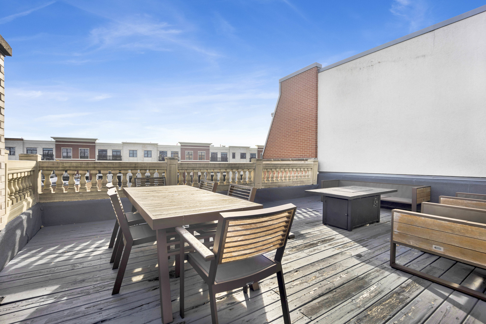 460 Pennsylvania Avenue, Unit C Glen Ellyn, IL 60137 - Photo 36 of 37 a terrace view with sitting space