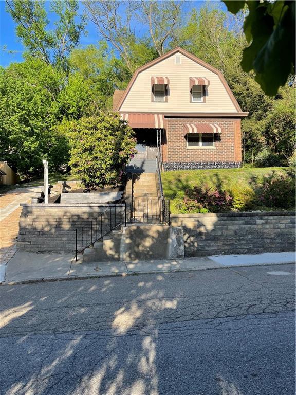 709 Charles Street Carnegie, PA 15106 - Photo 7 of 27