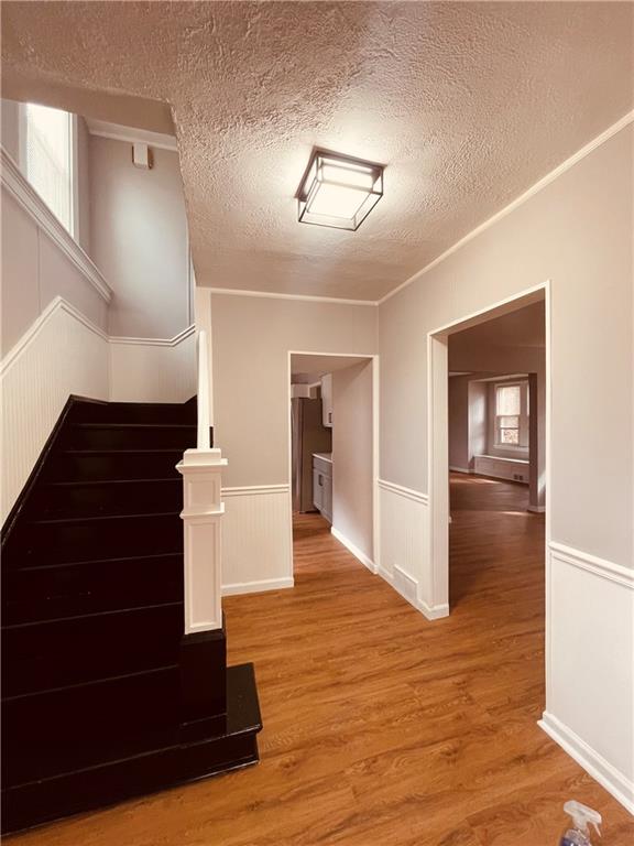 709 Charles Street Carnegie, PA 15106 - Photo 9 of 27