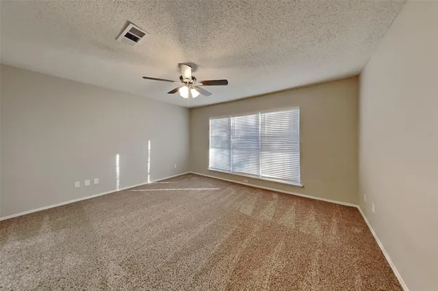 $2,550 | 6204 Pennsylvania Avenue, Arlington, TX 76017