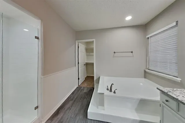 $2,550 | 6204 Pennsylvania Avenue, Arlington, TX 76017