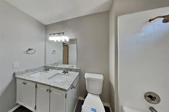 $2,550 | 6204 Pennsylvania Avenue, Arlington, TX 76017