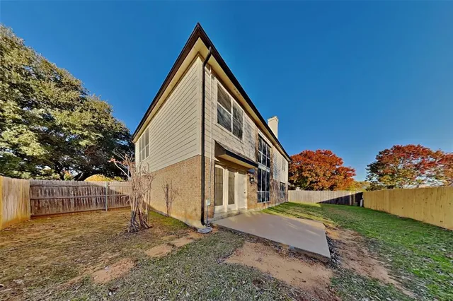 $2,550 | 6204 Pennsylvania Avenue, Arlington, TX 76017