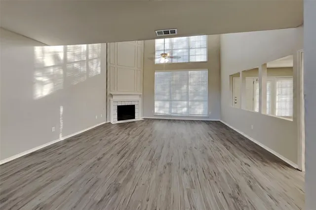 $2,550 | 6204 Pennsylvania Avenue, Arlington, TX 76017