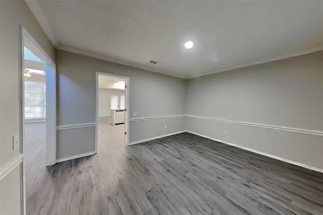 $2,550 | 6204 Pennsylvania Avenue, Arlington, TX 76017