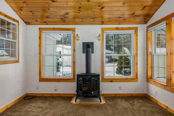 $315,000 | 45 Oak Drive, North Hampton, NH 03862