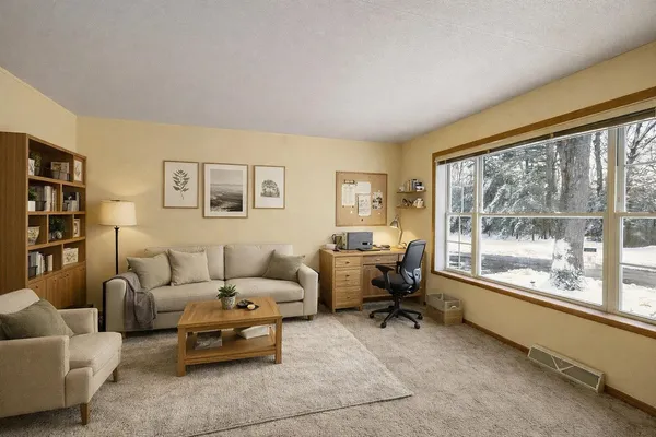 $315,000 | 45 Oak Drive, North Hampton, NH 03862