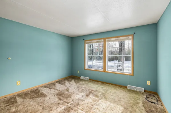 $315,000 | 45 Oak Drive, North Hampton, NH 03862