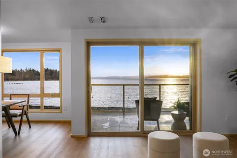 $1,249,000 | 9727 Northeast Juanita Drive, Unit 308, Kirkland, WA 98034