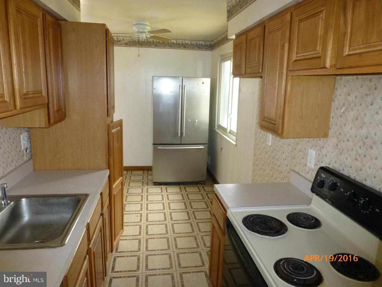 7726 Notley Road Pasadena, MD 21122 - Photo 6 of 18 Kitchen