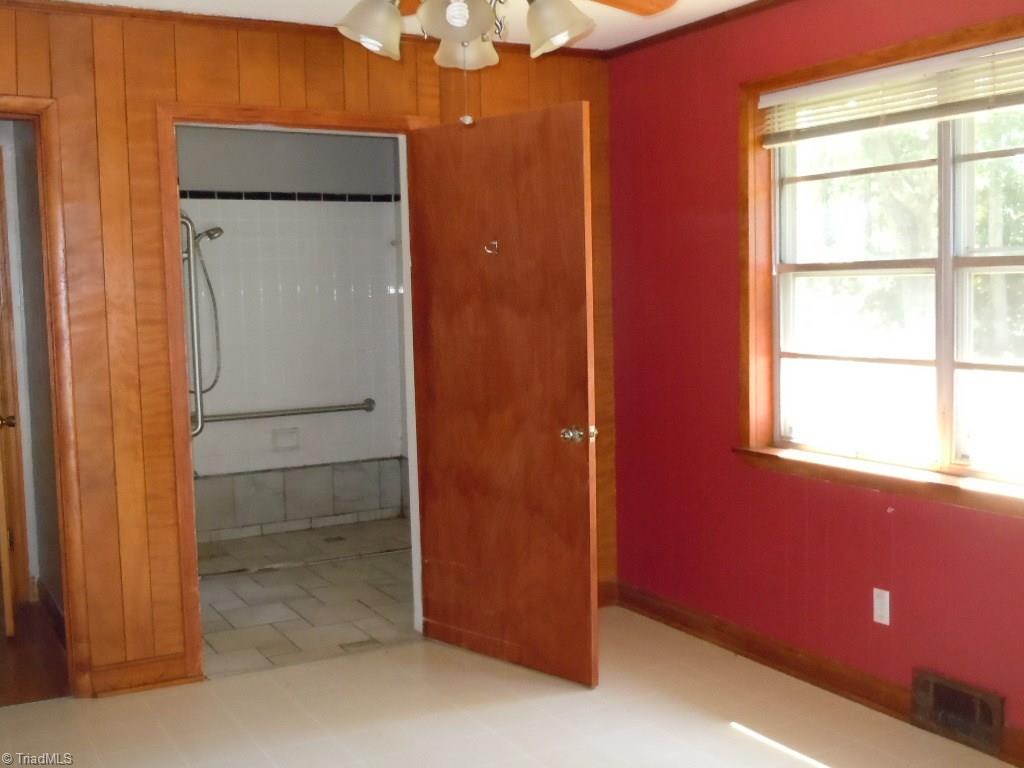 158 Old Fisher Ferry Road Thomasville, NC 27360 - Photo 4 of 13