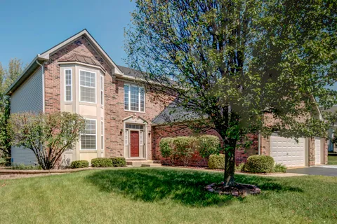 $4,000 | 860 Spring Creek Circle, Naperville, IL 60565