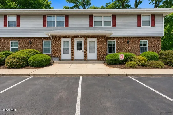 $1,700 | 25 A Pine Lane, Unit 6, Albany, NY 12203