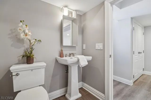 $2,899,000 | 5 Farley Road, Short Hills, NJ 07078