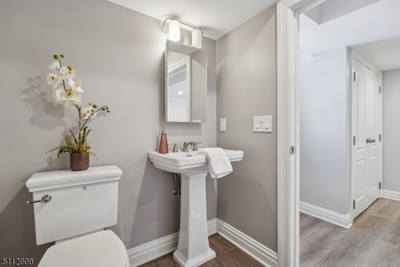 5 Farley Road Short Hills, NJ 07078 - Photo 33 of 42