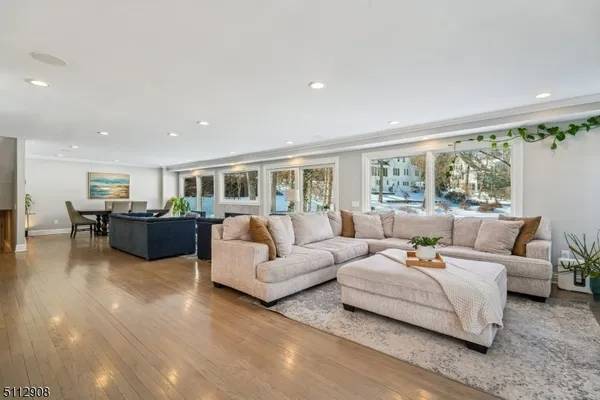 $2,899,000 | 5 Farley Road, Short Hills, NJ 07078